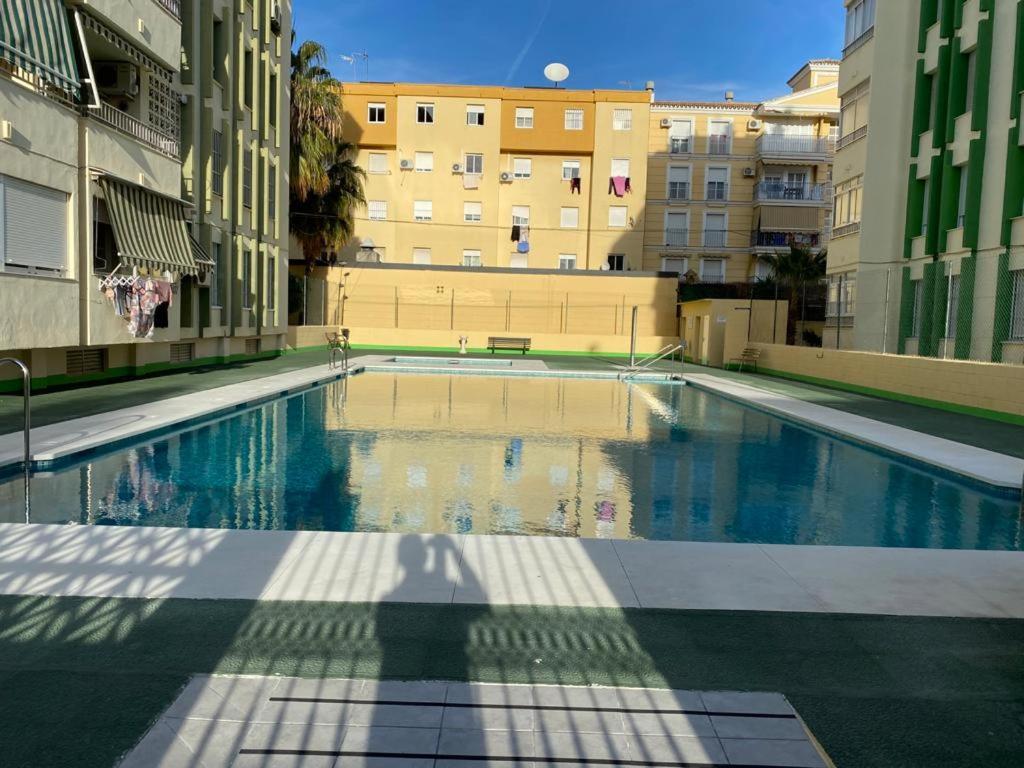 Apartamento Amplio Piso En Centro De Torre Del Mar Exterior foto